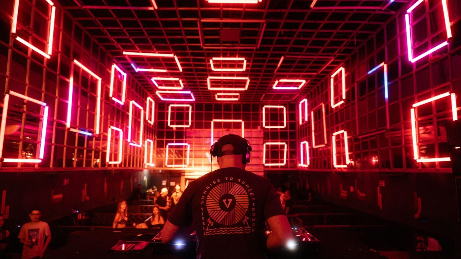La Street Parade de Zúrich no cobra entrada: su organización dice que no es un festival